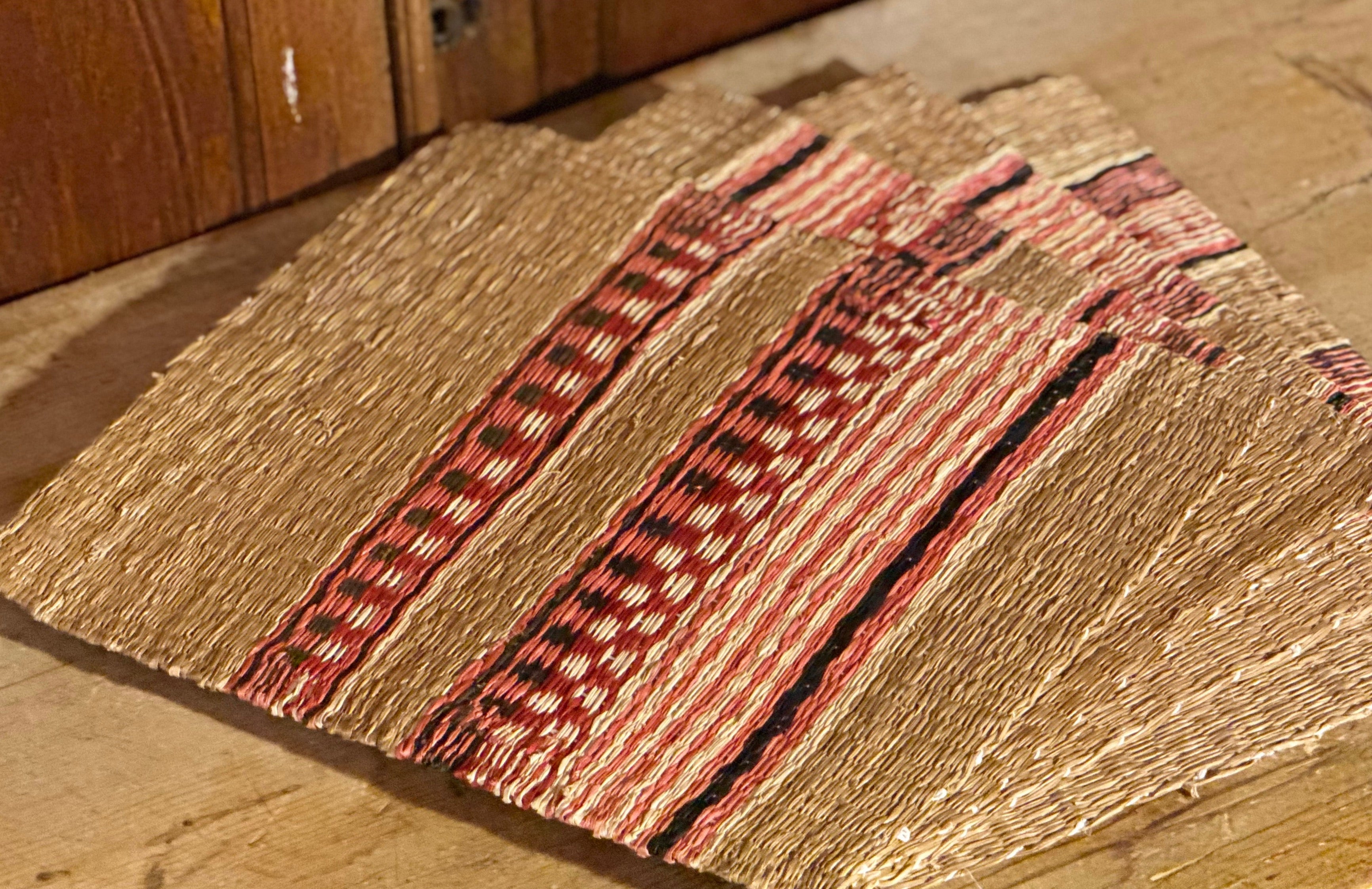 Red and Pink Icara Palm Placemats